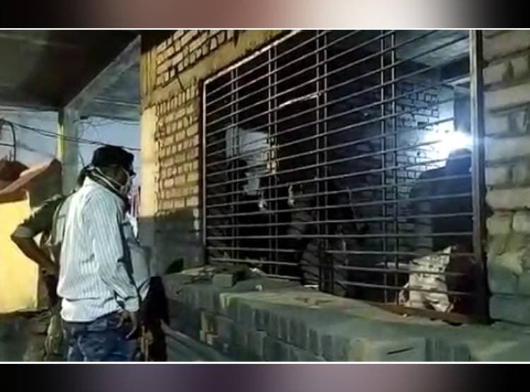 5 गोलियाें की आवाज से दहला इलाका, बीजेपी नेता के घर में बिछी लाशें