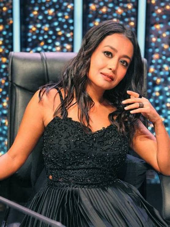 सिंगर नेहा कक्कड़ का बड़ा खुलासा, 'बॉलीवुड में गाने के पैसे नहीं मिलते'