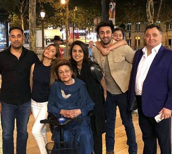 तस्वीरों में कैद ऋषि कपूर, कभी नहीं भूलेगी दुनिया चेहरे की मासूमियत