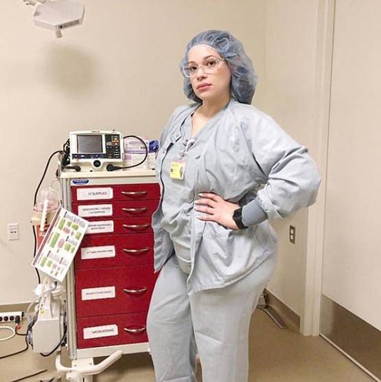 US: क्यों रोने लगी कोरोना के मरीज की देखभाल करने वाली नर्स?