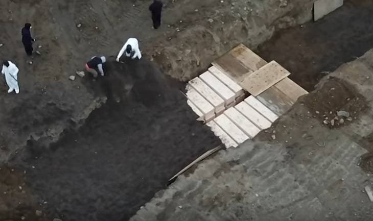 न्यूयॉर्क में इटली जैसी हालत, सामूहिक कब्र में दफनाए जा रहे शव