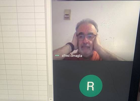 वर्क फ्रॉम होम करते वक्त हो रही हैं ये चीजें, वायरल हुए फनी वीडियोज