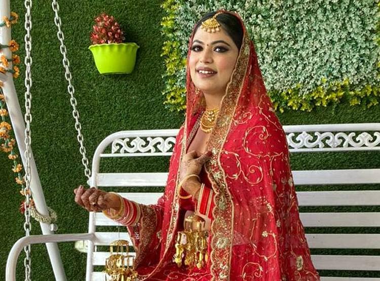 दूल्हा मुंबई तो दुल्हन बरेली में, ऑनलाइन निभाईं शादी की रस्में