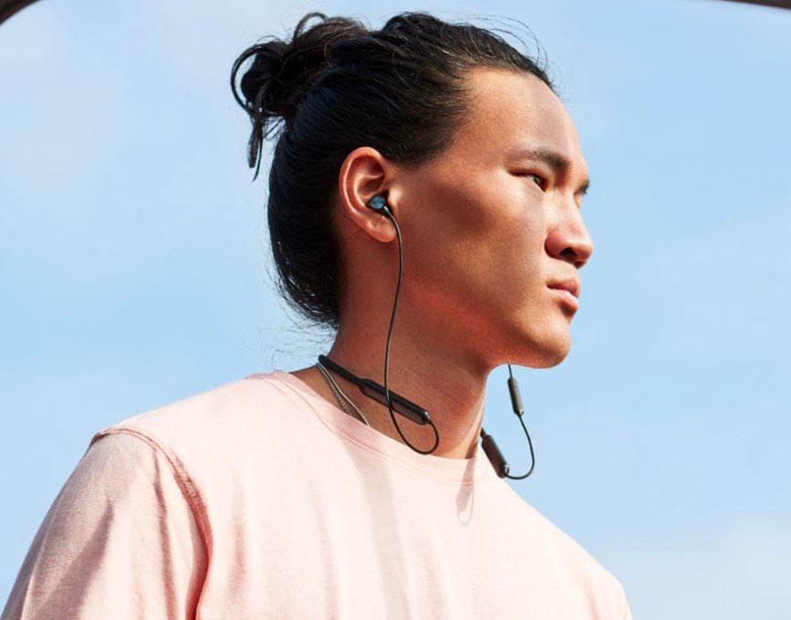 OnePlus के नए बुलेट्स वायरलेस इयरफोन्स भारत में 1,999 में मिलेंगे