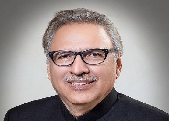 पाकिस्तान के राष्ट्रपति ने पहना मास्क तो हुआ विवाद, देनी पड़ी सफाई