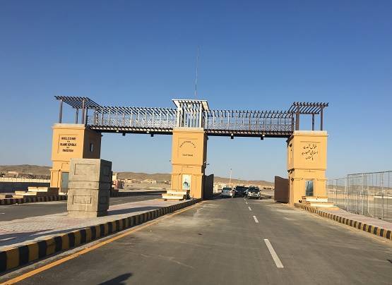 कोरोना की त्रासदी के बीच PAK पर टूटा मुसीबत का एक और पहाड़