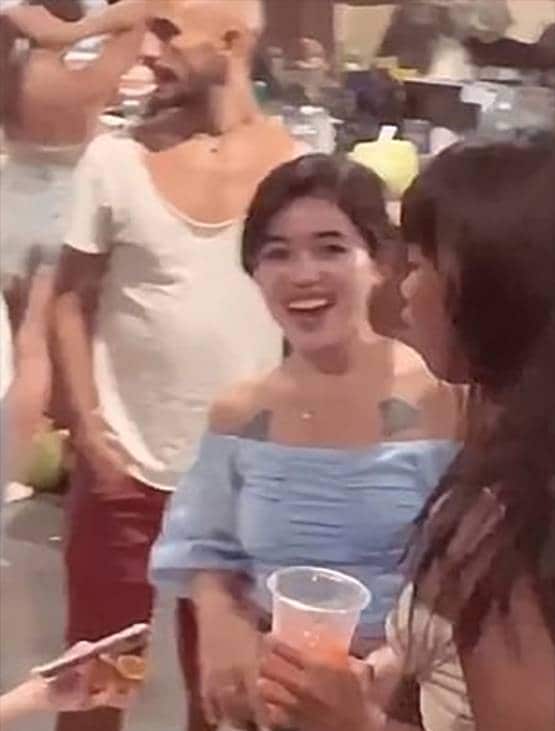 नियम तोड़कर मॉडल संग पूल पार्टी कर रहे थे विदेशी, लोग बोले- शर्म करो