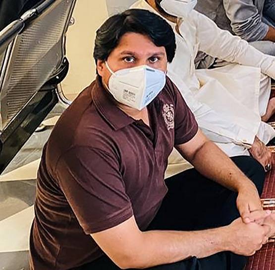 PAK में भूख हड़ताल पर डॉक्टर, बोले- हमें नहीं बचाया तो पूरी आबादी को खतरा