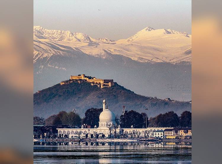 लॉकडाउन में इतना साफ हुआ आसमान कि श्रीनगर से दिखा पीर पंजाल