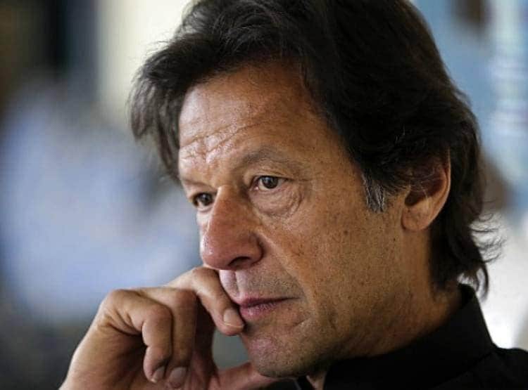 कोरोना की त्रासदी के बीच PAK पर टूटा मुसीबत का एक और पहाड़