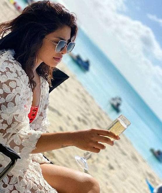 जब प्र‍ियंका का पीछा करते थे लड़के, पिता ने टाइट कपड़े पहनने पर लगाई पाबंदी