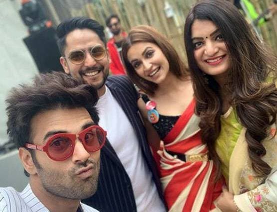 लॉकडाउन में ऐसे समय बिता रहे हैं लवबर्ड्स पुलक‍ित-कृति, शेयर की फोटो