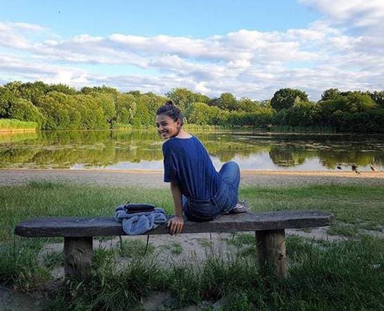 लॉकडाउन में पूरा देश, समंदर के बीच स्कूबा डाइविंग कर रहीं राधिका आप्टे