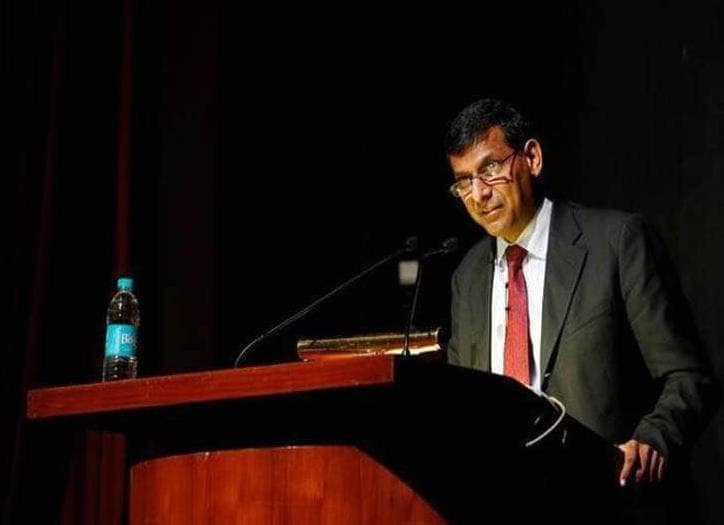 इकोनॉमी को पटरी पर लाने के रघुराम के तीन सुझाव, क्या सरकार देगी भाव?