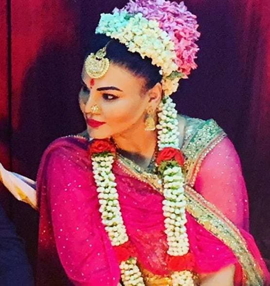 पति रितेश नहीं हितेश के नाम का राखी ने बनवाया टैटू, सवाल उठने पर दी सफाई