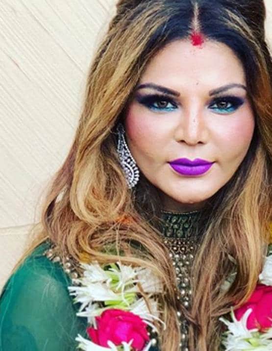 पति रितेश नहीं हितेश के नाम का राखी ने बनवाया टैटू, सवाल उठने पर दी सफाई