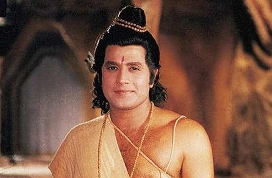 जब रावण ने राम से मिलाया था हाथ, वायरल हुई सेट से पुरानी तस्वीर