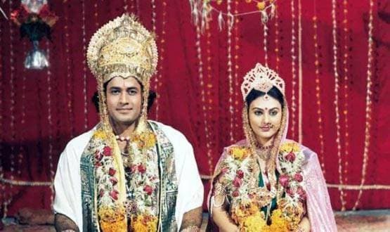 रामायण: लक्ष्मण को हंसता देख बोले यूजर्स- किलर है स्माइल, वायरल हुई तस्वीरें