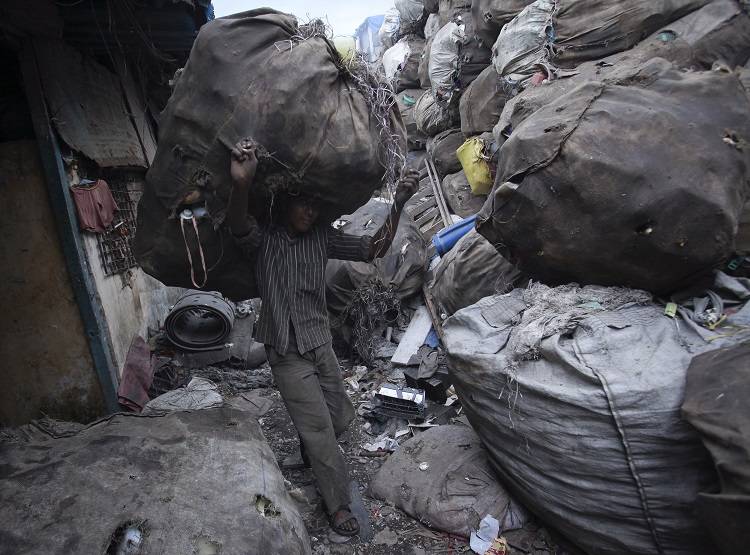 एशिया के सबसे बड़े स्लम में कोरोना अटैक, 1 की मौत, यहां रहते हैं 15 लाख लोग