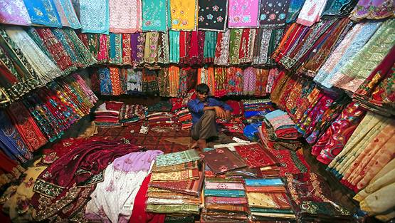 कोरोना ने कर दिया आठ सेक्टरों का बंटाधार, ऐसे हो सकता है सुधार