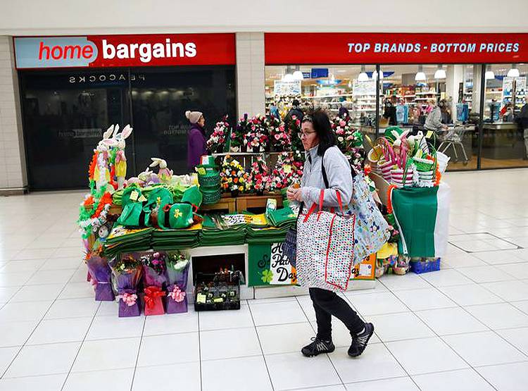 कोरोना के बीच बढ़ी ब्रिटेन की मुसीबत, मौसम में बदलाव से वैज्ञानिक हैरान