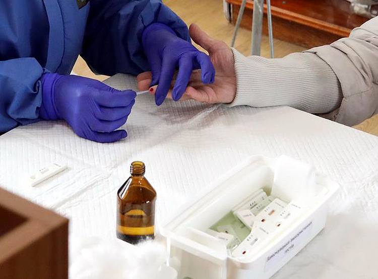 कोरोना रोकने के लिए अब देश में होंगे रैपिड एंटीबॉडी ब्लड टेस्ट