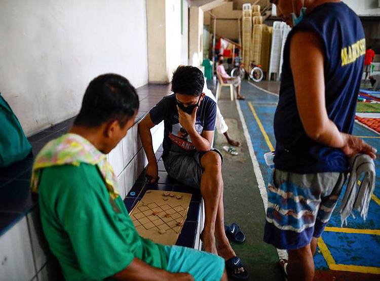 इस देश के राष्ट्रपति ने चेताया- जो लॉकडाउन तोड़े उसे गोली मार दो