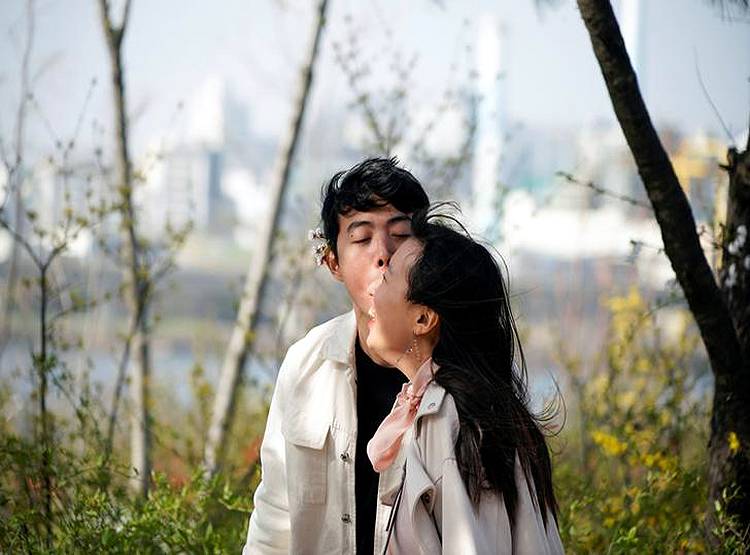 दुनिया के सिर्फ यही 9 देश हैं जहां कोरोना वायरस नहीं