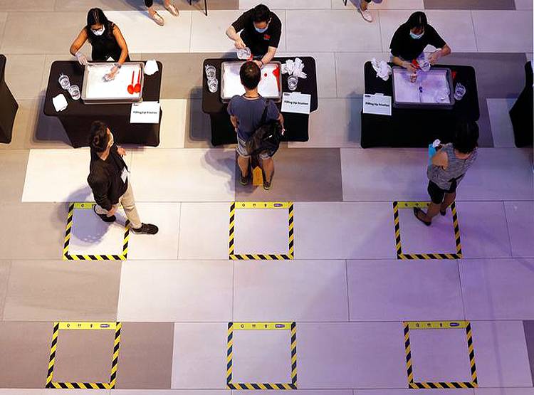 क्या भारत- PAK की वजह से इस देश में आई कोरोना की दूसरी लहर?