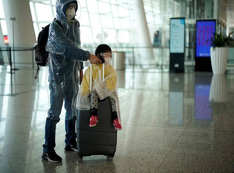 लॉकडाउन हटते ही आखिर लाखों लोग क्यों छोड़ रहे हैं वुहान शहर?