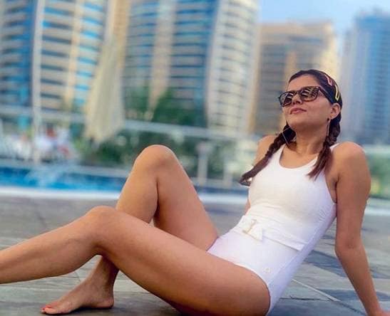 बिकिनी फोटो शेयर कर ट्रोल हुईं रुबीना, ट्रोल्स को दिया करारा जवाब