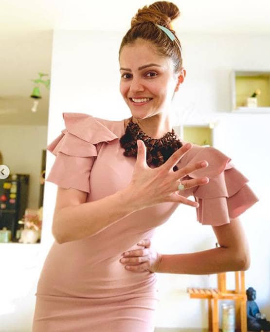 बिकिनी फोटो शेयर कर ट्रोल हुईं रुबीना, ट्रोल्स को दिया करारा जवाब