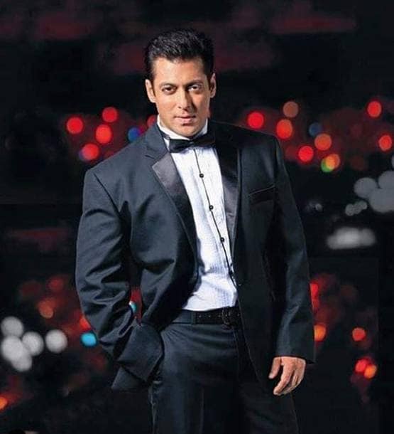 लॉकडाउन: फार्महाउस में सलमान के साथ हैं उनकी गर्लफ्रेंड? वायरल वीडियो