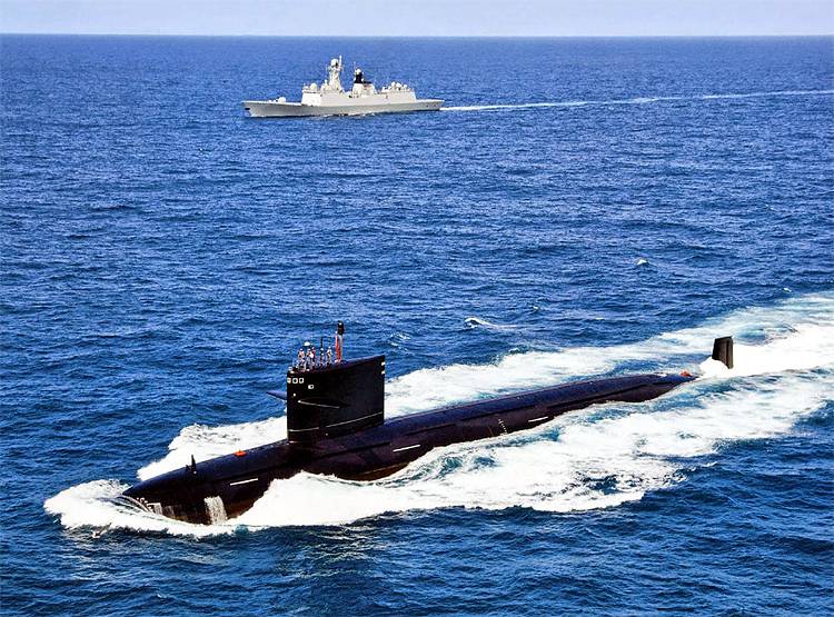 कोरोना के बीच चीन बढ़ा रहा ताकत, नौसेना में आईं 2 परमाणु पनडुब्बियां