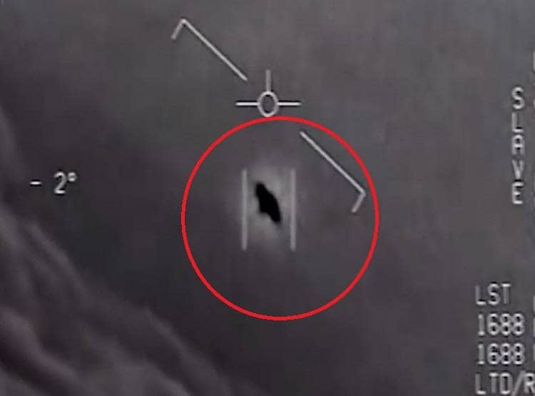 आसमान में दिखे UFO का US ने जारी किया वीडियो, नौसेना ने किया था कैप्चर