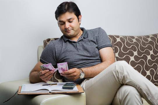 म्यूचुअल फंड से नुकसान, क्या SIP रोक देनी चाहिए? जानें- एक्सपर्ट की राय