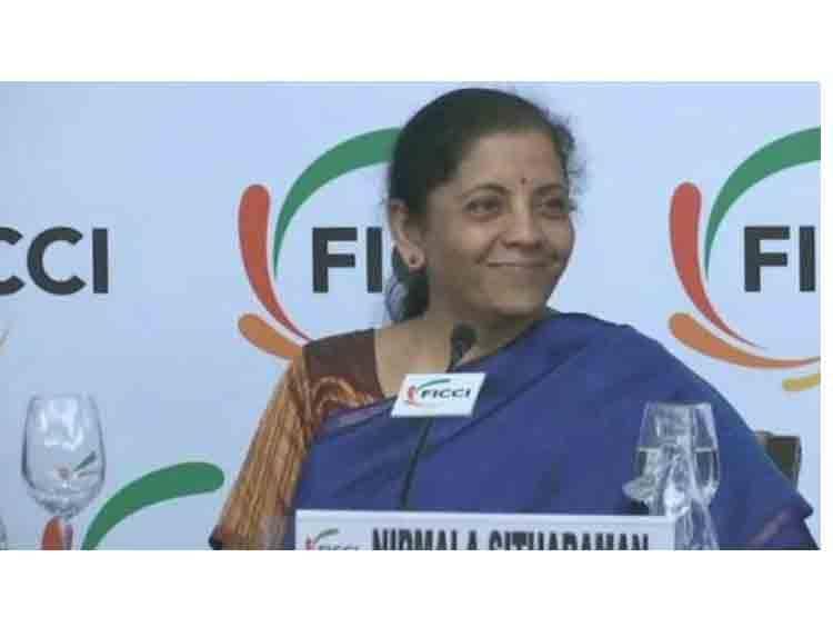 शेयर बाजार में निवेश करना और आसान, आधार से KYC को मिली मंजूरी