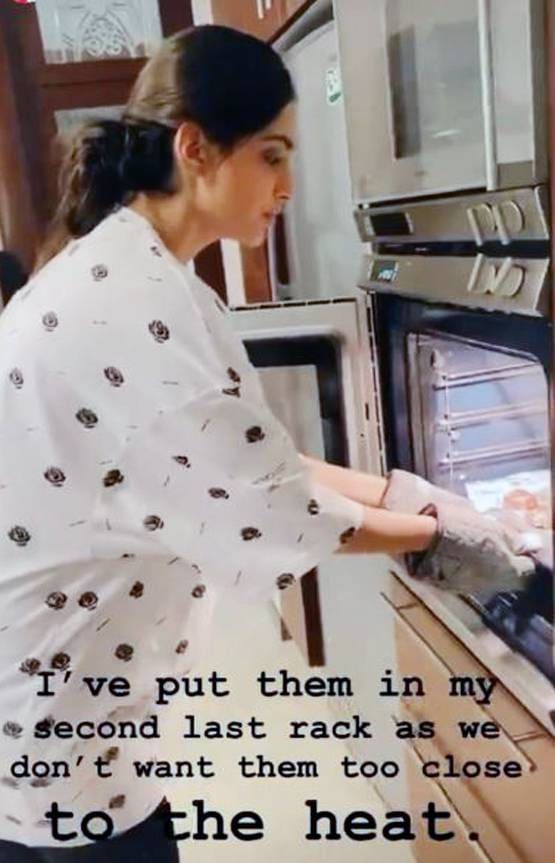 सोनम कपूर ने पति के लिए बनाई कुकीज, शरारत में कहा- 'सब खा जाऊंगी'