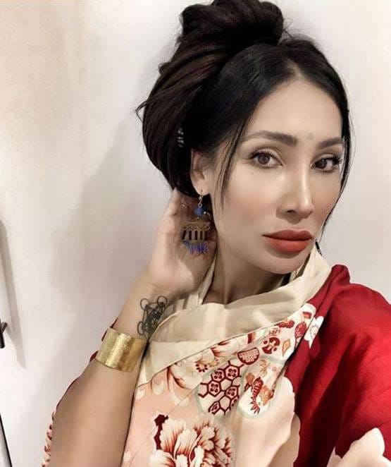 न्यूड फोटो पर सोफिया की सफाई, मैं यीशु की अवतार, मेरे पास हैं शक्तियां