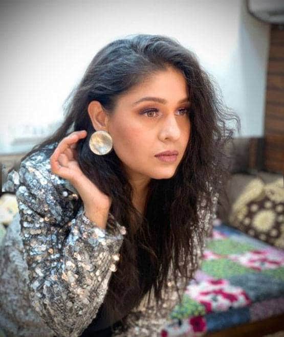 पति से अलग हुईं सिंगर सुन‍िध‍ि चौहान, टूटा आठ साल पुराना रिश्ता?