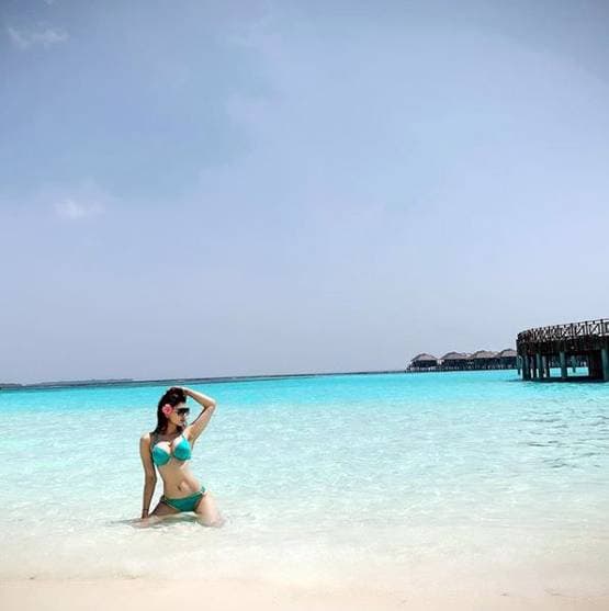 बिकिनी अवतार में उर्वशी रौतेला ने शेयर की पुरानी तस्वीर, हो रही वायरल