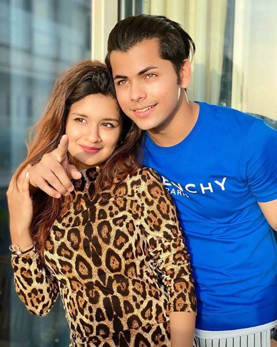 क्वारनटीन में टिक टॉक पर छाए बॉलीवुड-टीवी स्टार्स, यूं कर रहे एंटरटेन