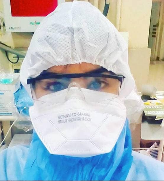 कोरोना मरीजों की मदद को आगे आई एक्ट्रेस, बन गई अस्पताल में नर्स