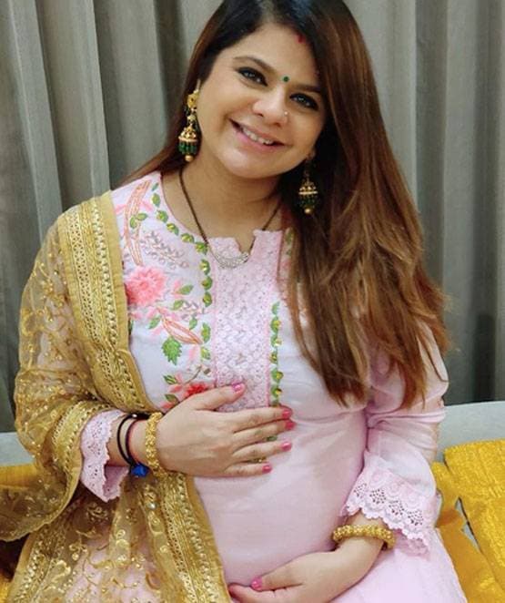 लॉकडाउन में TV एक्ट्रेस की गोदभराई, परिवार ने खास अंदाज में किया सेलिब्रेट