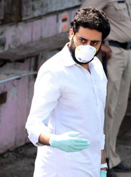 श्मशान घाट पहुंचा ऋषि कपूर का पार्थिव शरीर,अंतिम विदाई में 25 लोग शामिल