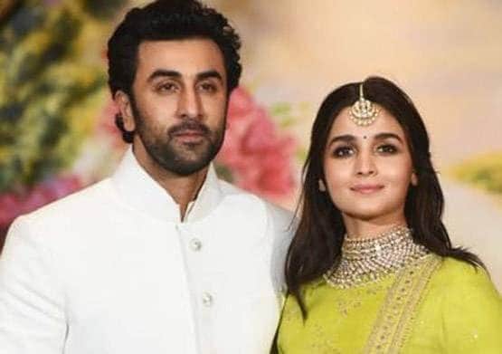 नहीं होगी डेस्टिनेशन वेडिंग, दिसंबर में इस शहर में फेरे लेंगे आलिया-रणबीर!