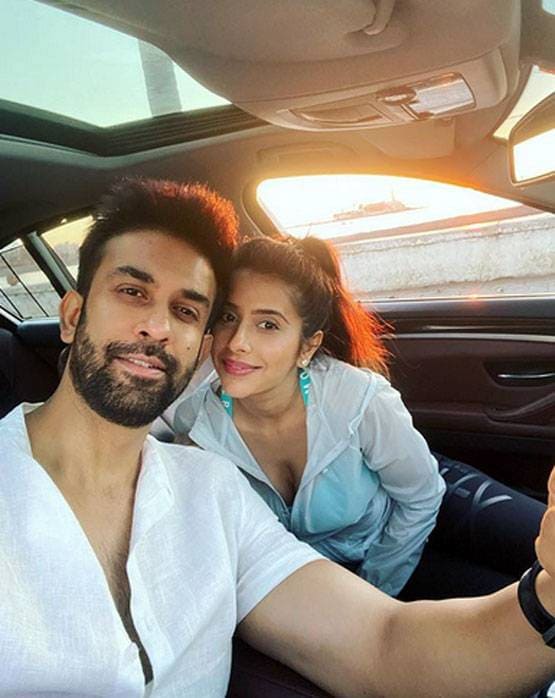 सुष्मिता सेन की भाभी का ट्रोल्स को जवाब, शेयर की थीं इंटीमेट तस्वीरें