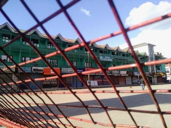 हमेशा गुलजार रहने वाले कश्मीर की लॉकडाउन ने ऐसे तोड़ दी कमर