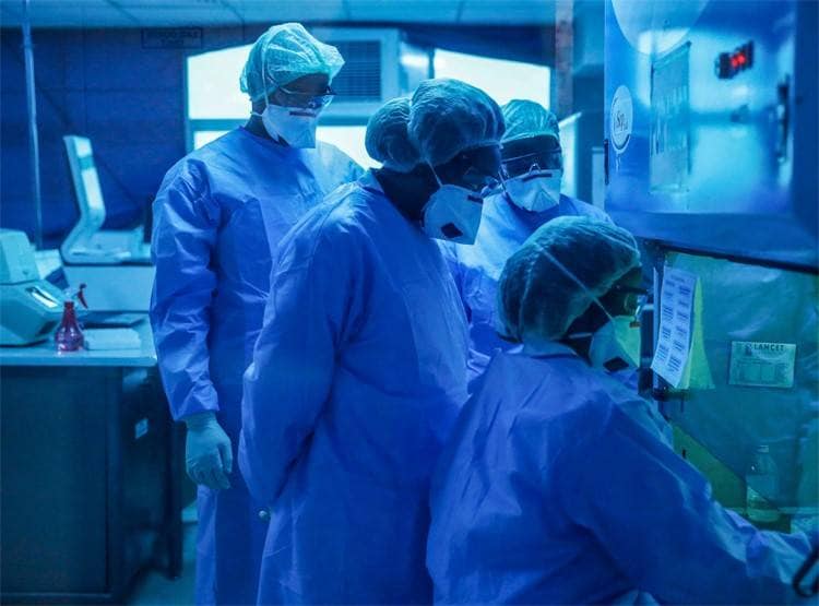 चीन पर अफ्रीकंस से भेदभाव का आरोप, घरों से निकाल होटलों में भेजा