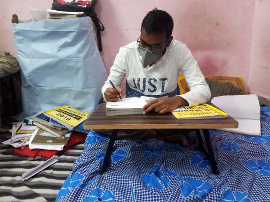 लॉकडाउन डायरीः रात-मैगी, दिन-दाल, मुखर्जी नगर में छात्रों का बुरा हाल